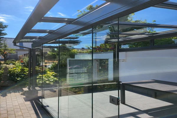 Wintergartenreinigung in Neuwied – klare Sicht durch saubere Glasflächen durch Wirt Gebäudedienste im Raum Neuwied